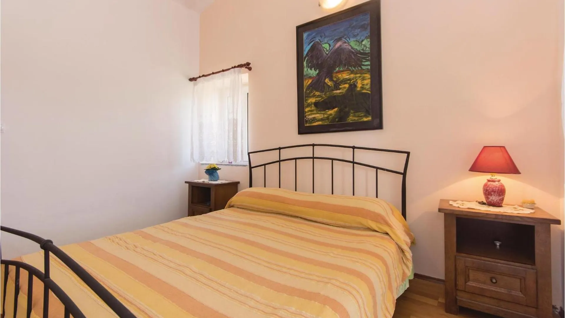 4 Bedroom Cozy Home In Rakalj בית נופש